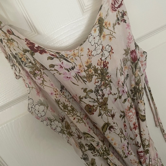 Philosophy Dresses & Skirts - 💐 Floral Sleeveless Dress 💐